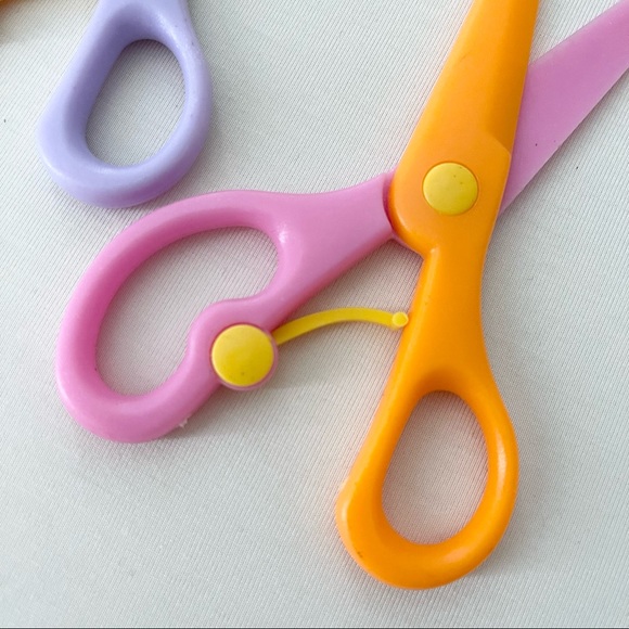 Kids First Safety Scissors (E17) - Picture 3 of 3